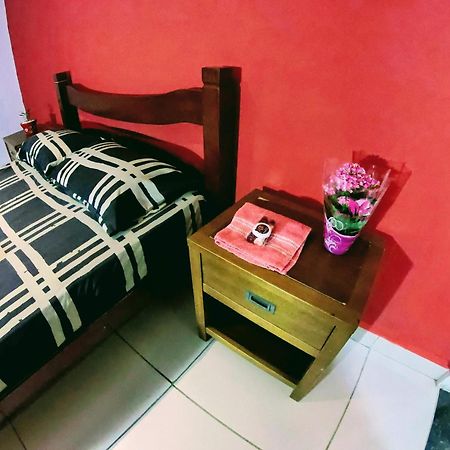 Pousada Ideal Guaruja - Estudios Mobiliados, Ar-Condicionado E Cozinha 外观 照片